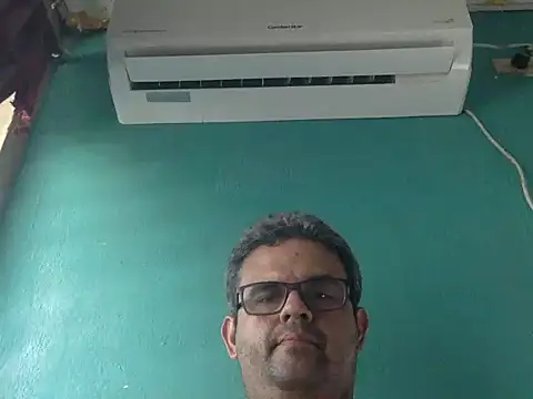 Snapshot of Katracho6969 chatting on 09-28-25, 03:39 Katracho6969 online show from 09-28-25, 03:39