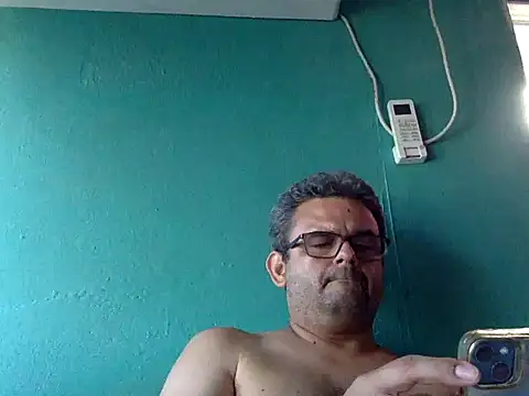 Snapshot of Katracho6969 chatting on 10-05-25, 02:48 Katracho6969 online show from 10-05-25, 02:48