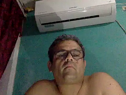 Snapshot of Katracho6969 chatting on 10-11-25, 11:47 Katracho6969 online show from 10-11-25, 11:47