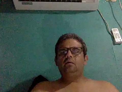 Snapshot of Katracho6969 chatting on 10-15-25, 04:01 Katracho6969 online show from 10-15-25, 04:01