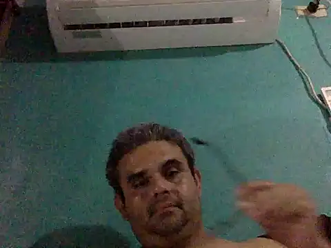 Snapshot of Katracho6969 chatting on 10-18-25, 03:31 Katracho6969 online show from 10-18-25, 03:31