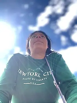 Elahia  marquez online show from 01-17-26, 03:06