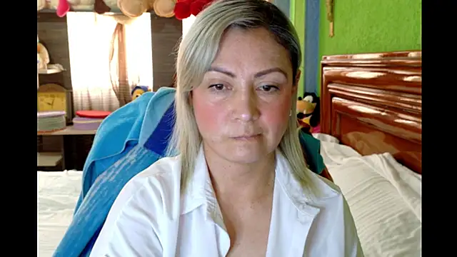  Charlize theron  online show from 02-25-26, 05:11