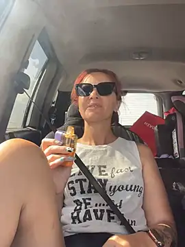 hotgirlkk1 online show from 07-13-26, 03:59