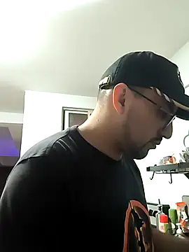 Snapshot of Jharicio-89 chatting on 11-17-25, 03:23 Jharicio-89 online show from 11-17-25, 03:23