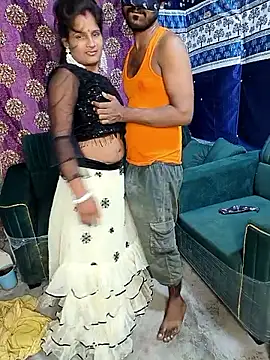 Snapshot of sexy-couple77 chatting on 09-28-25, 06:02 sexy-couple77 online show from 09-28-25, 06:02