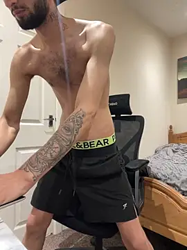 Snapshot of mixedcouplee69 chatting on 10-11-25, 11:25 mixedcouplee69 online show from 10-11-25, 11:25