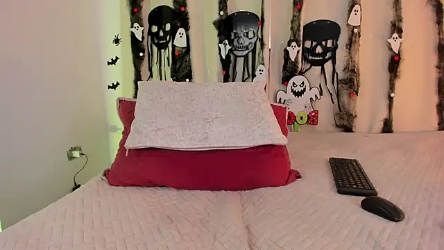 mrhot night online show from 10-19-25, 10:54