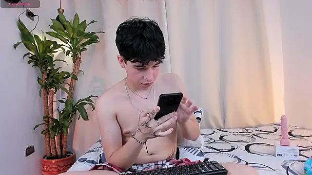 mrhot night online show from 04-19-26, 11:07