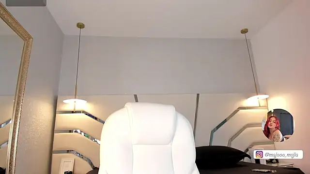 Snapshot of Julieth_Rojas chatting on 09-13-25, 04:12 Julieth Rojas online show from 09-13-25, 04:12