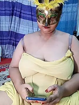 Snapshot of Tanisha-Chy chatting on 07-03-26, 05:30 Tanisha-Chy online show from 07-03-26, 05:30