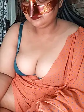 Snapshot of Tanisha-Chy chatting on 07-18-26, 05:28 Tanisha-Chy online show from 07-18-26, 05:28