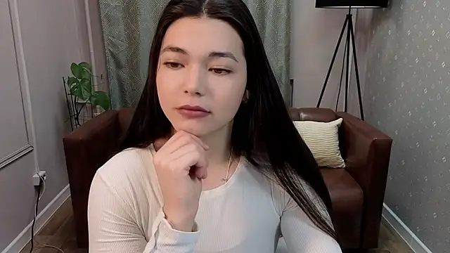 Snapshot of Albi_Glow chatting on 11-16-25, 04:40 Albi Glow online show from 11-16-25, 04:40