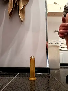 Snapshot of sergik- chatting on 10-29-25, 05:20 sergik- online show from 10-29-25, 05:20