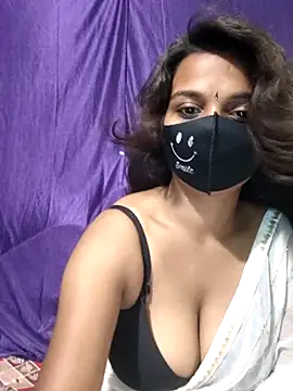 Snapshot of cutie_pei002 chatting on 10-31-25, 03:07 cutie pei002 online show from 10-31-25, 03:07