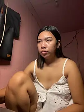 Snapshot of aniya_04 chatting on 09-29-25, 06:35 aniya 04 online show from 09-29-25, 06:35