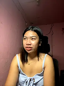 Snapshot of aniya_04 chatting on 10-26-25, 10:04 aniya 04 online show from 10-26-25, 10:04