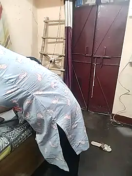 Snapshot of meenu_bhabhi547 chatting on 11-12-25, 04:35 meenu bhabhi547 online show from 11-12-25, 04:35