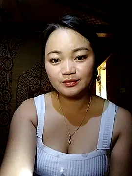 Snapshot of lusy-000 chatting on 10-16-25, 02:45 lusy-000 online show from 10-16-25, 02:45