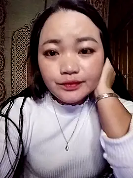 Snapshot of lusy-000 chatting on 11-14-25, 02:21 lusy-000 online show from 11-14-25, 02:21