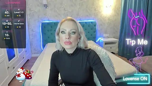 Snapshot of Tina_Shines chatting on 11-24-25, 01:00 Tina Shines online show from 11-24-25, 01:00