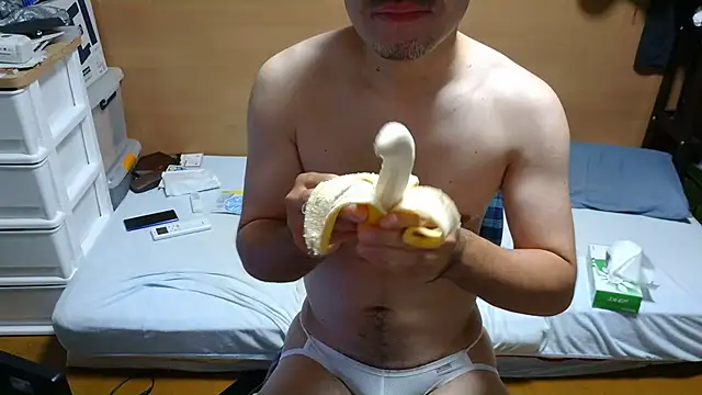 Snapshot of erosuke9 chatting on 10-26-25, 08:37 erosuke9 online show from 10-26-25, 08:37