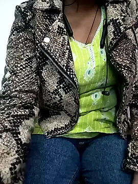 Snapshot of Rekha_89 chatting on 12-05-25, 03:04 Rekha 89 online show from 12-05-25, 03:04