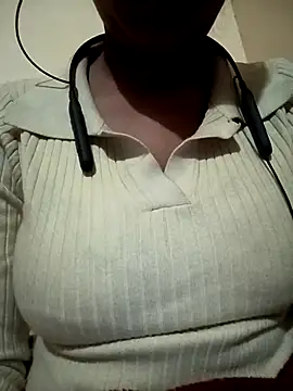 Snapshot of Rekha_89 chatting on 12-14-25, 03:23 Rekha 89 online show from 12-14-25, 03:23