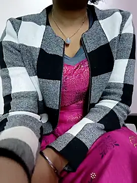 Snapshot of Rekha_89 chatting on 01-14-26, 03:34 Rekha 89 online show from 01-14-26, 03:34