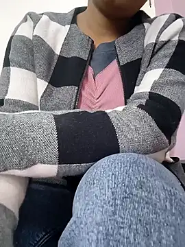 Snapshot of Rekha_89 chatting on 01-15-26, 03:55 Rekha 89 online show from 01-15-26, 03:55