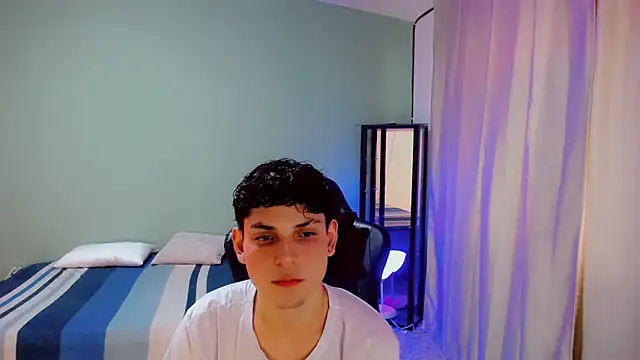 dilan hott  online show from 09-12-25, 08:31