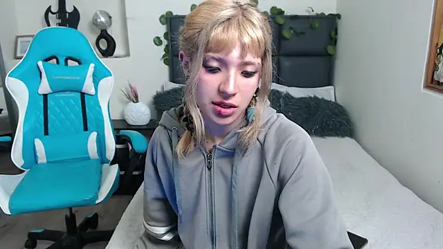 Amnesia  online show from 09-25-25, 02:10