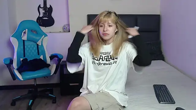 Amnesia  online show from 10-14-25, 01:12