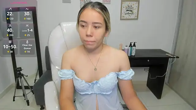 Snapshot of Aiilyn_Ds chatting on 09-26-25, 09:35 Aiilyn Ds online show from 09-26-25, 09:35