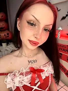 Lina Thornton  online show from 10-22-25, 08:41