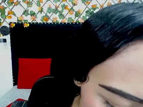 Snapshot of valerythompsonper chatting on 01-07-26, 01:08 valerythompsonper online show from 01-07-26, 01:08