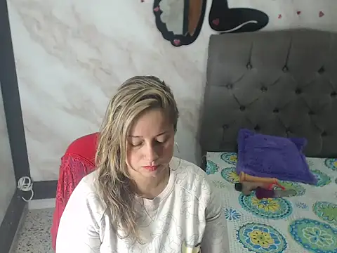 Snapshot of Brenda_bigtitis chatting on 11-08-25, 05:01 Brenda bigtitis online show from 11-08-25, 05:01