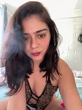 Snapshot of cami_lorena chatting on 09-30-25, 03:28 cami lorena online show from 09-30-25, 03:28