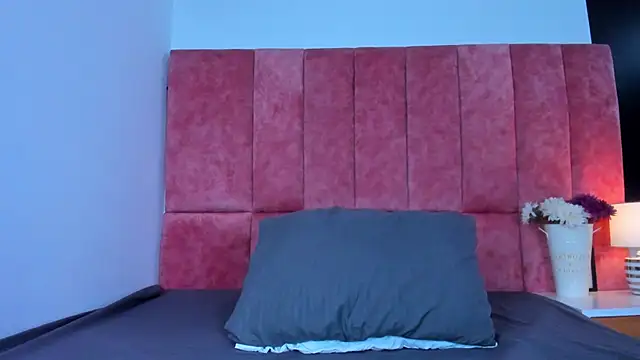 kittyy milk 001 online show from 01-18-26, 07:17