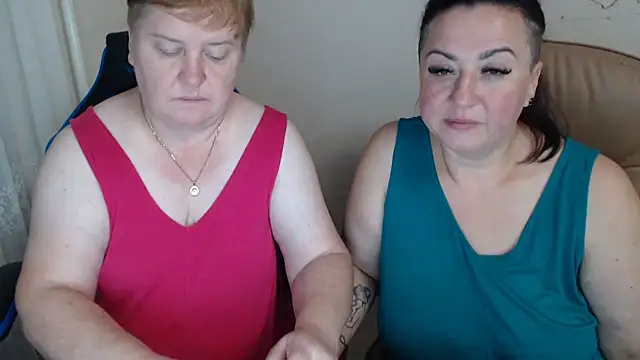 Snapshot of Bertie_Adeline chatting on 09-18-25, 07:16 Bertie Adeline online show from 09-18-25, 07:16