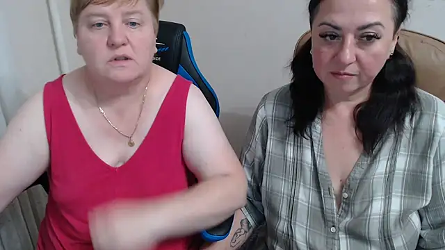 Snapshot of Bertie_Adeline chatting on 10-04-25, 08:18 Bertie Adeline online show from 10-04-25, 08:18