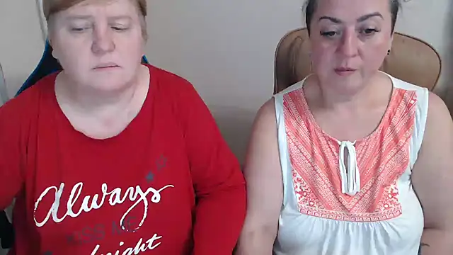 Snapshot of Bertie_Adeline chatting on 10-29-25, 07:15 Bertie Adeline online show from 10-29-25, 07:15