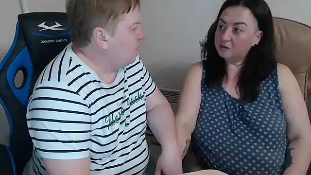 Snapshot of Bertie_Adeline chatting on 11-23-25, 09:25 Bertie Adeline online show from 11-23-25, 09:25