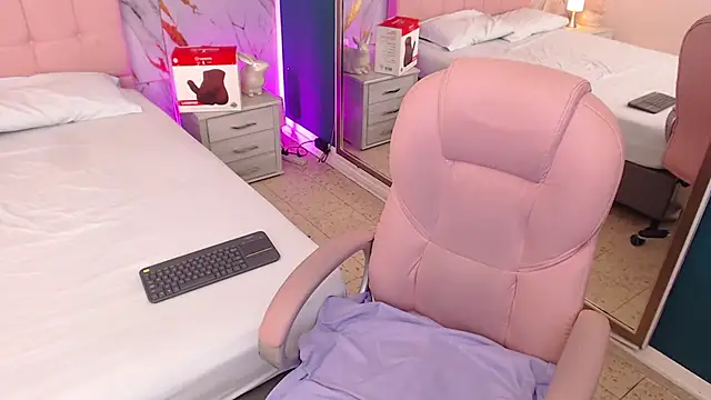 Red kytty6 online show from 11-17-25, 03:18