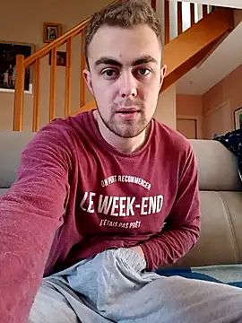 Snapshot of Aymeric35000 chatting on 03-20-26, 09:03 Aymeric35000 online show from 03-20-26, 09:03