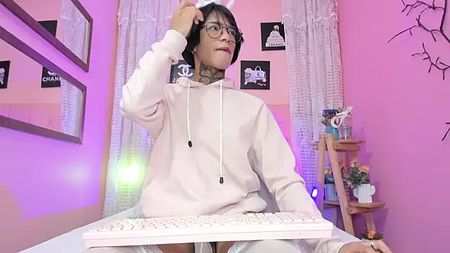 Liam evvan online show from 02-07-26, 03:10