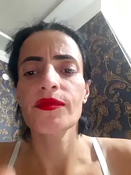 Snapshot of Gecenin_Kralicesi chatting on 11-06-25, 06:42 Gecenin Kralicesi online show from 11-06-25, 06:42