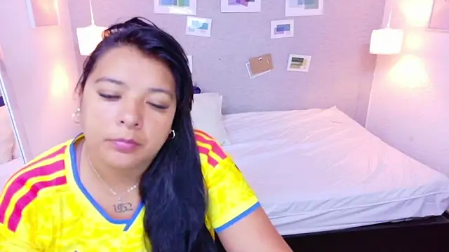 Snapshot of fat_naughtyass chatting on 07-07-26, 11:58 fat naughtyass online show from 07-07-26, 11:58