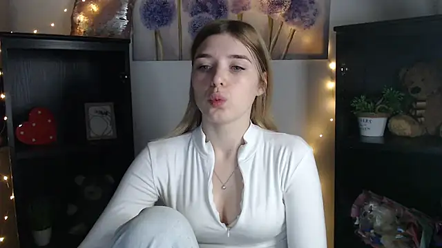 JuiceLips   online show from 01-16-26, 11:03