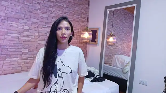 Snapshot of Martina_thompson69 chatting on 10-30-25, 02:18 Martina thompson69 online show from 10-30-25, 02:18